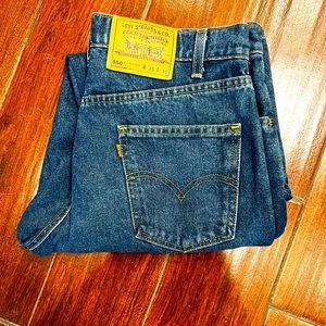 Levi’s 550 33/30 jeans.  Like new